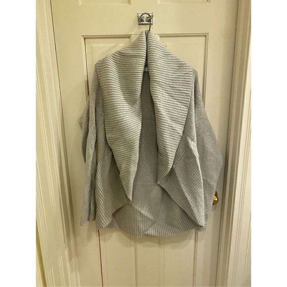 VINCE wool/cashmere grey shrug - Picture 1 of 6